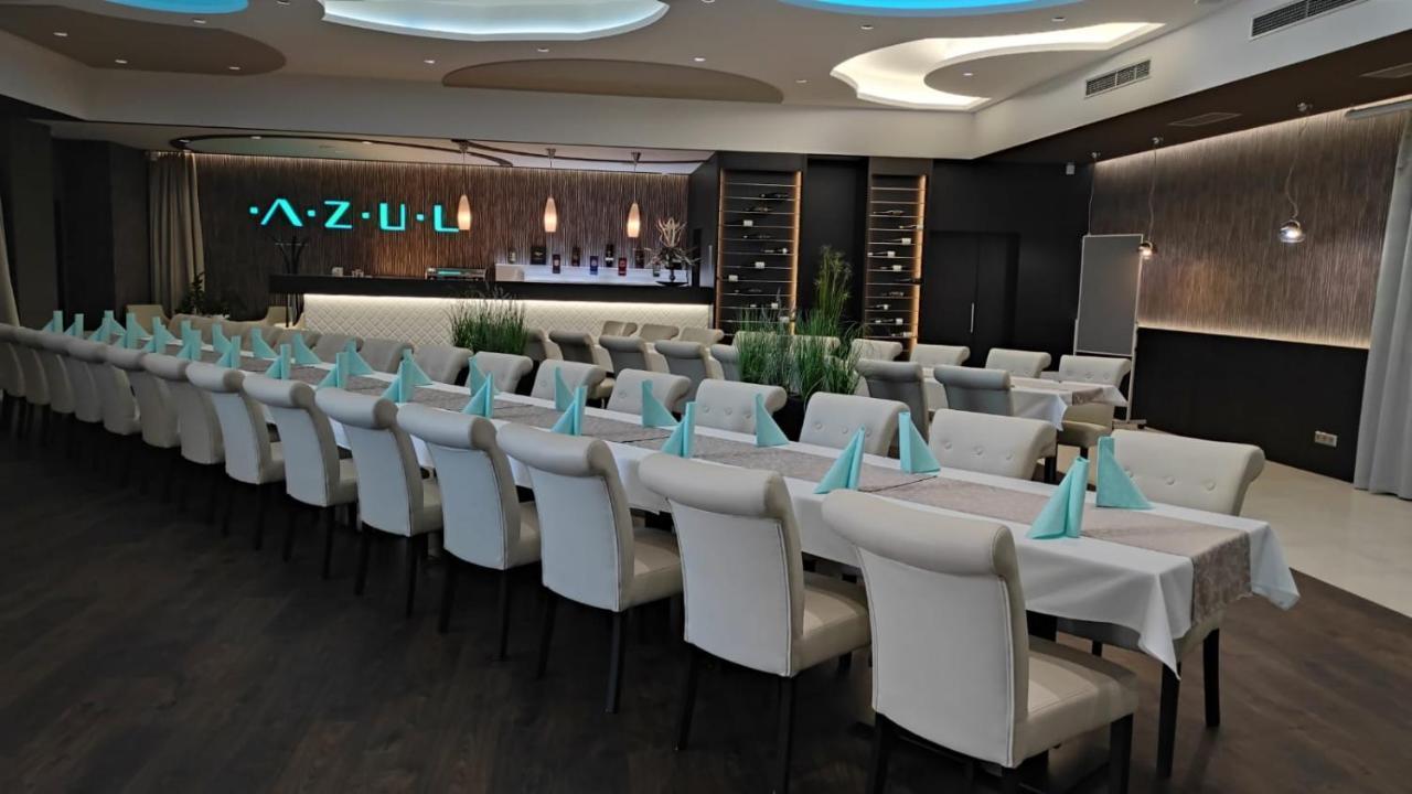 Azul Hotel & Restaurant Partizánske Dış mekan fotoğraf