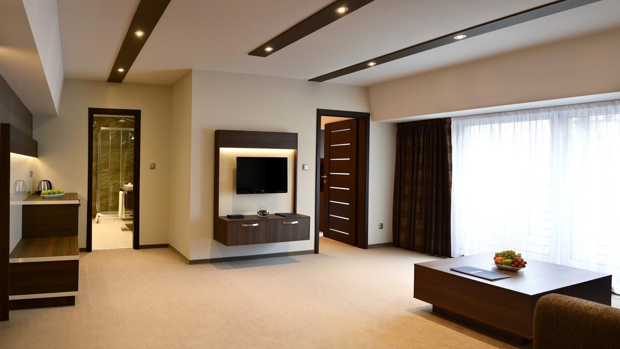 Azul Hotel & Restaurant Partizánske Dış mekan fotoğraf